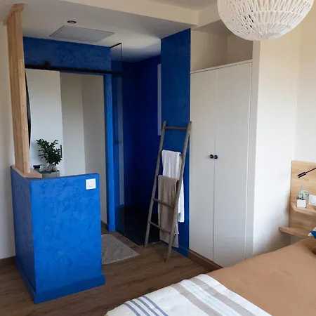 Holiday home Maison Jardin Tropicale Piscine - Quatre Murs Et Un Toit *