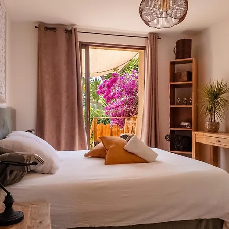 Maison Jardin Tropicale Piscine - Quatre Murs Et Un Toit Holiday home
